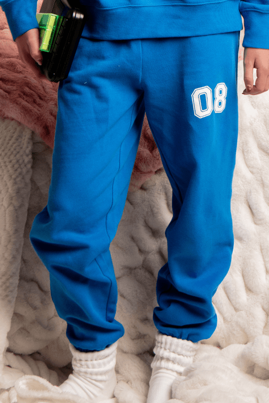 model_info_ Height: 5'0" Size: YL