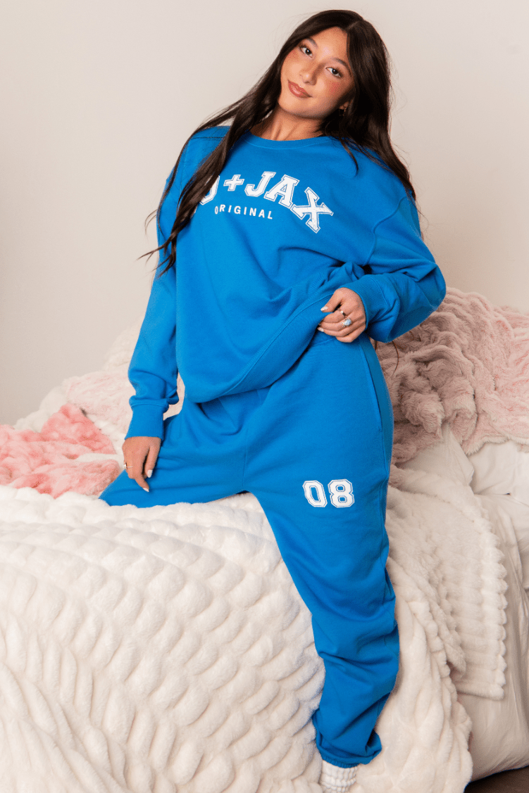 model_info_ Height: 5'5" Size: XSA